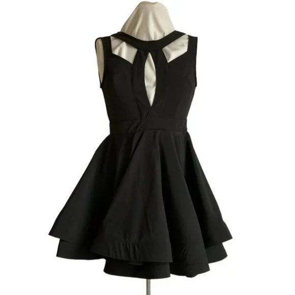 ETIQUETTE deep V-Neck open back cut out flare mini dress black size S - Picture 2 of 9